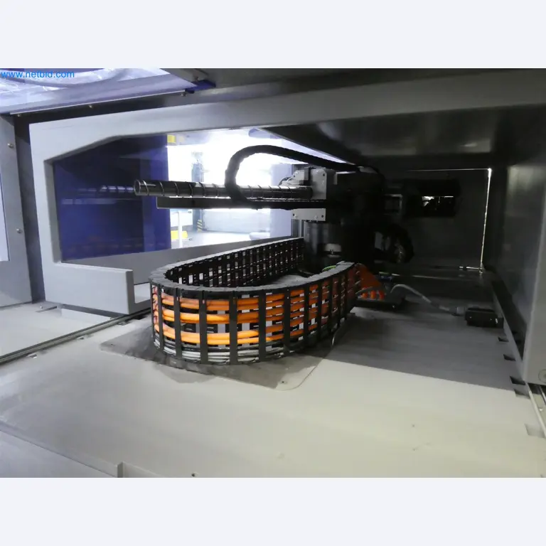 Máquinas de moldagem por injeção, máquinas CNC e linhas de montagem para elementos de aquecimento e componentes automóveis-4