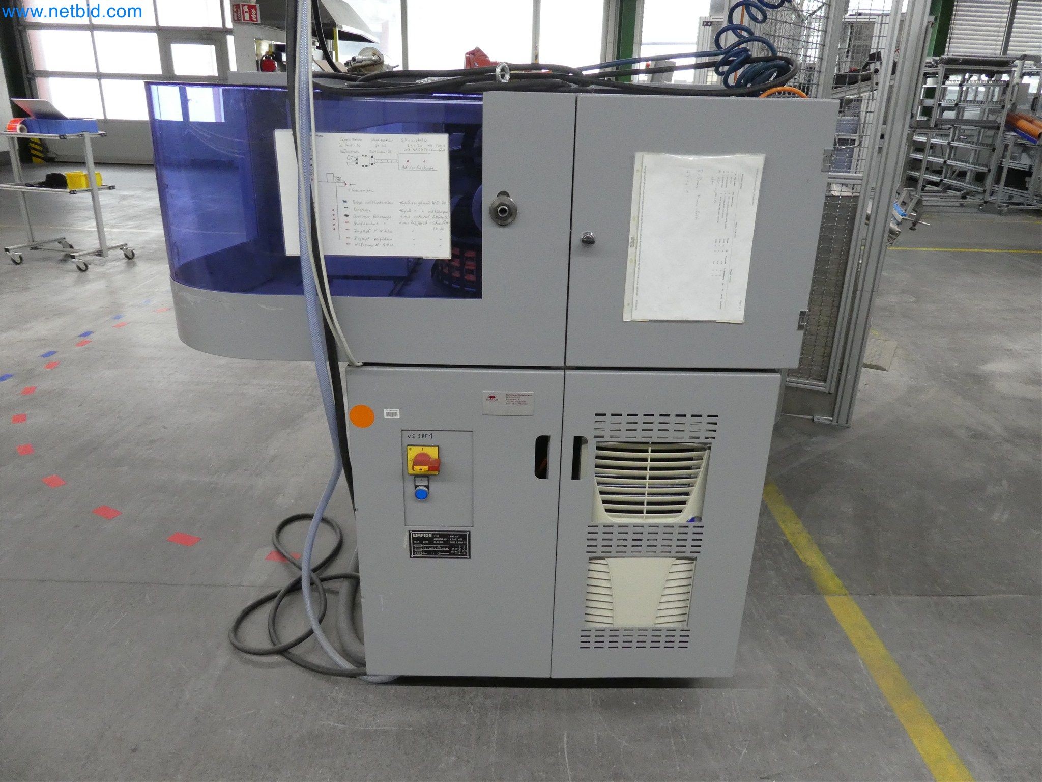 Máquinas de moldagem por injeção, máquinas CNC e linhas de montagem para elementos de aquecimento e componentes automóveis-5