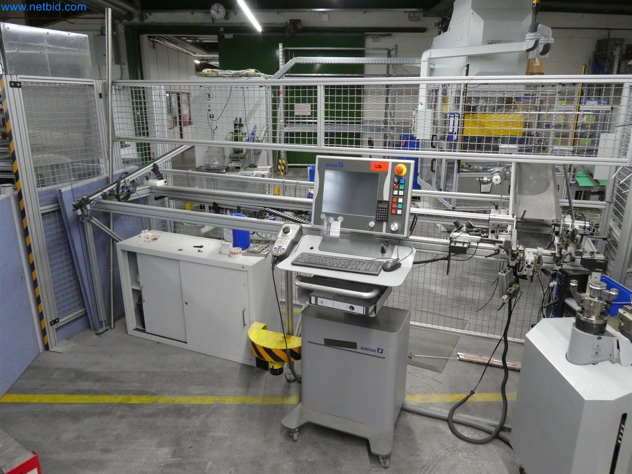 Máquinas de moldagem por injeção, máquinas CNC e linhas de montagem para elementos de aquecimento e componentes automóveis-8