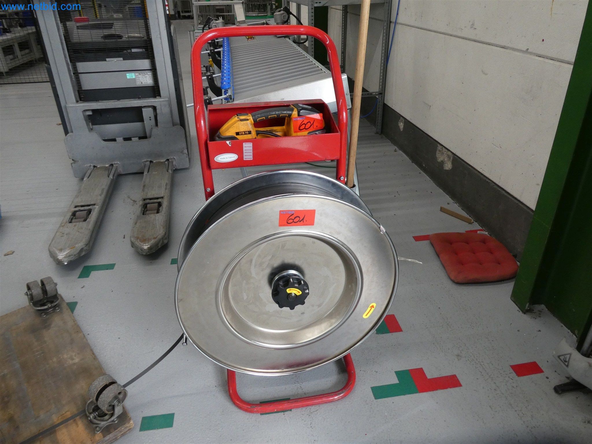 Machines de moulage par injection, machines CNC & lignes d'assemblage pour les éléments chauffants et les composants automobiles-1