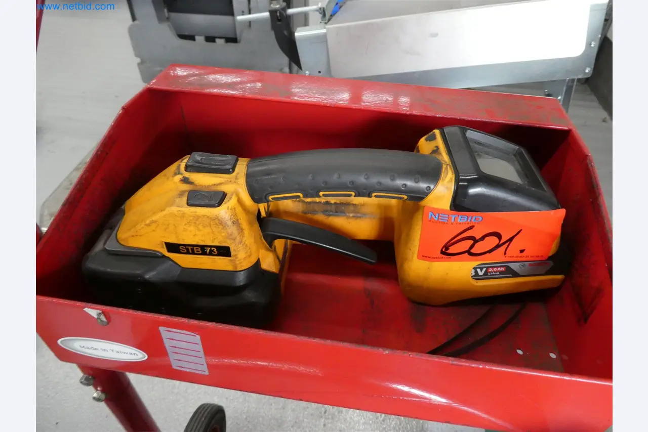 Machines de moulage par injection, machines CNC & lignes d'assemblage pour les éléments chauffants et les composants automobiles-2