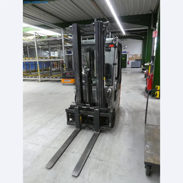 Machines de moulage par injection, machines CNC & lignes d'assemblage pour les éléments chauffants et les composants automobiles-3