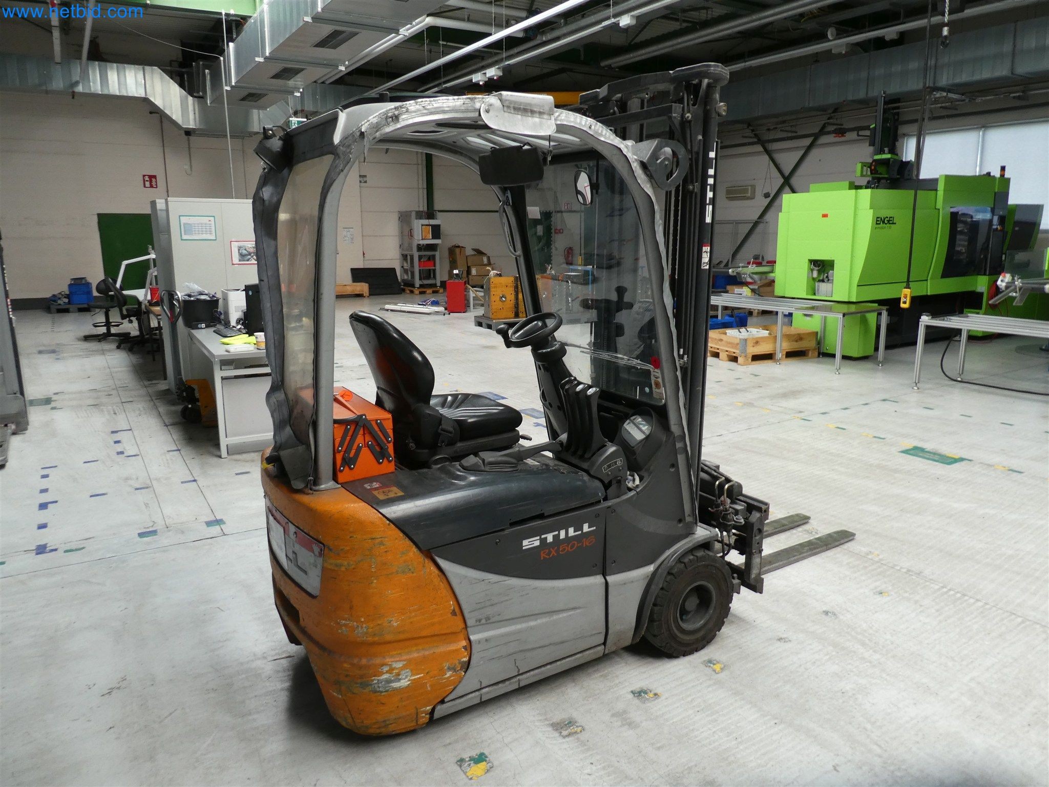 Máquinas de moldagem por injeção, máquinas CNC e linhas de montagem para elementos de aquecimento e componentes automóveis-2
