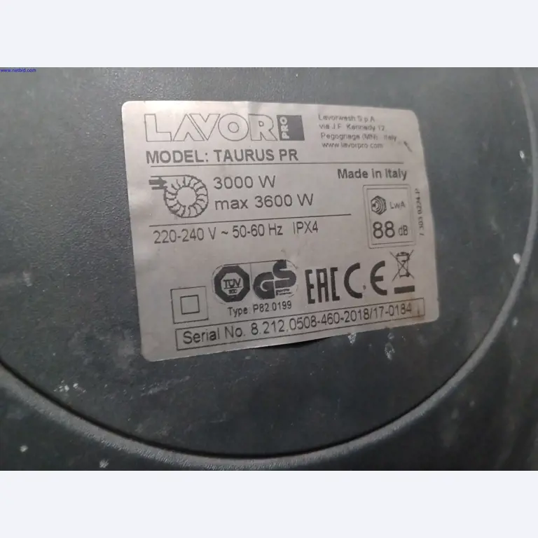 Maszyny producenta oświetlenia, w tym do obróbki metalu z akcesoriami, system ciągłego malowania, regały wysokiego składowania, wózki przemysłowe, pojazdy, sprzęt IT i biurowy-4