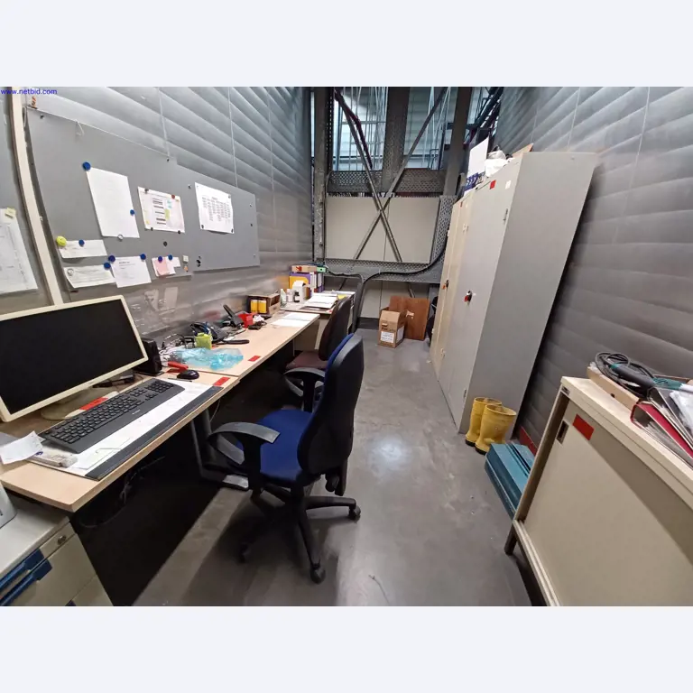 Machines of a lighting manufacturer for metalworking with accessories, continuous painting system, high-bay racking, industrial trucks, vehicles, IT and office equipment-1