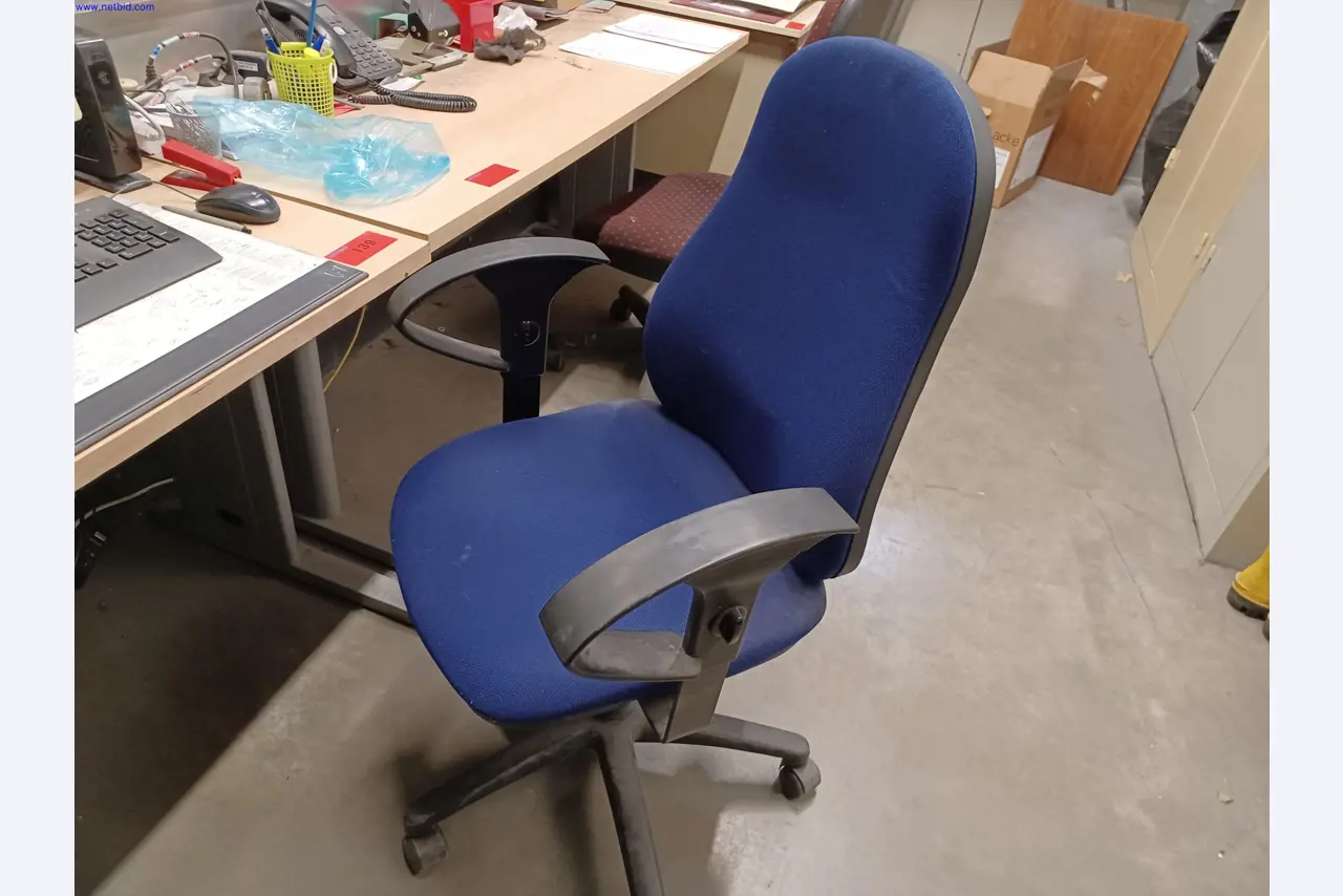 Machines of a lighting manufacturer for metalworking with accessories, continuous painting system, high-bay racking, industrial trucks, vehicles, IT and office equipment-2