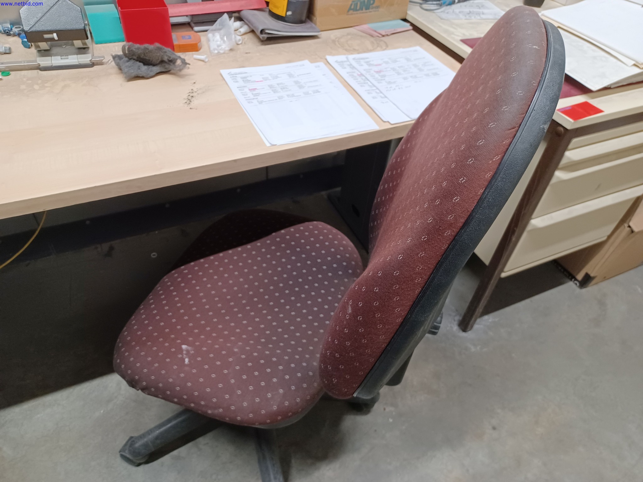 Machines of a lighting manufacturer for metalworking with accessories, continuous painting system, high-bay racking, industrial trucks, vehicles, IT and office equipment-4