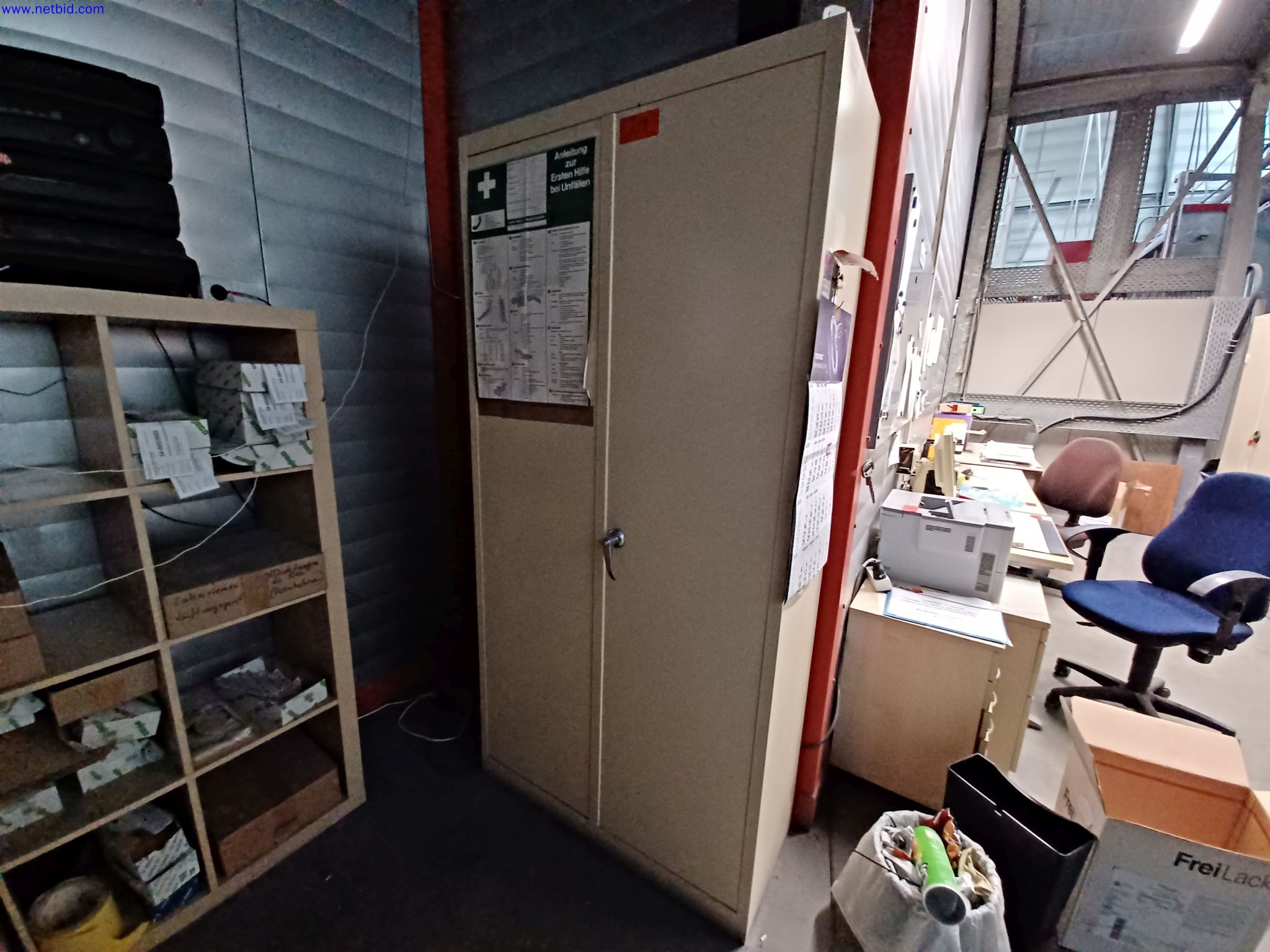 Machines of a lighting manufacturer for metalworking with accessories, continuous painting system, high-bay racking, industrial trucks, vehicles, IT and office equipment-7