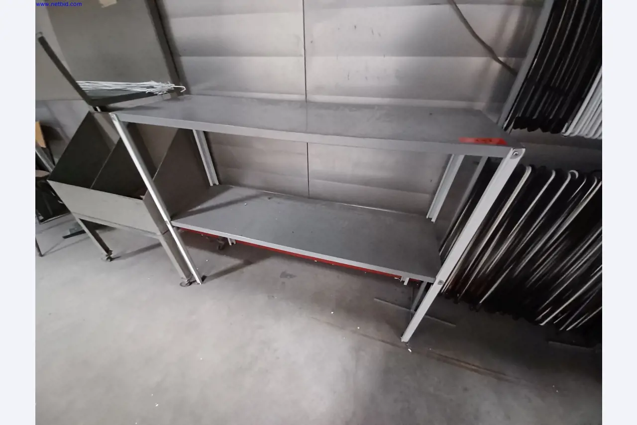 Stroje výrobce osvětlení, včetně strojů pro obrábění kovů s příslušenstvím, kontinuální lakovací systém, vysokoregálové regály, průmyslové vozíky, vozidla, IT a kancelářské vybavení.-1