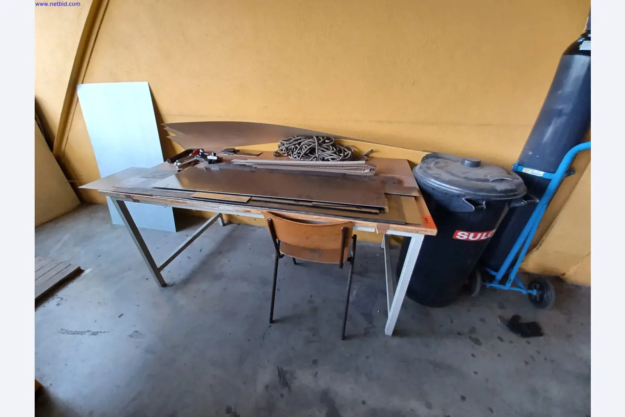 Machines of a lighting manufacturer for metalworking with accessories, continuous painting system, high-bay racking, industrial trucks, vehicles, IT and office equipment-4