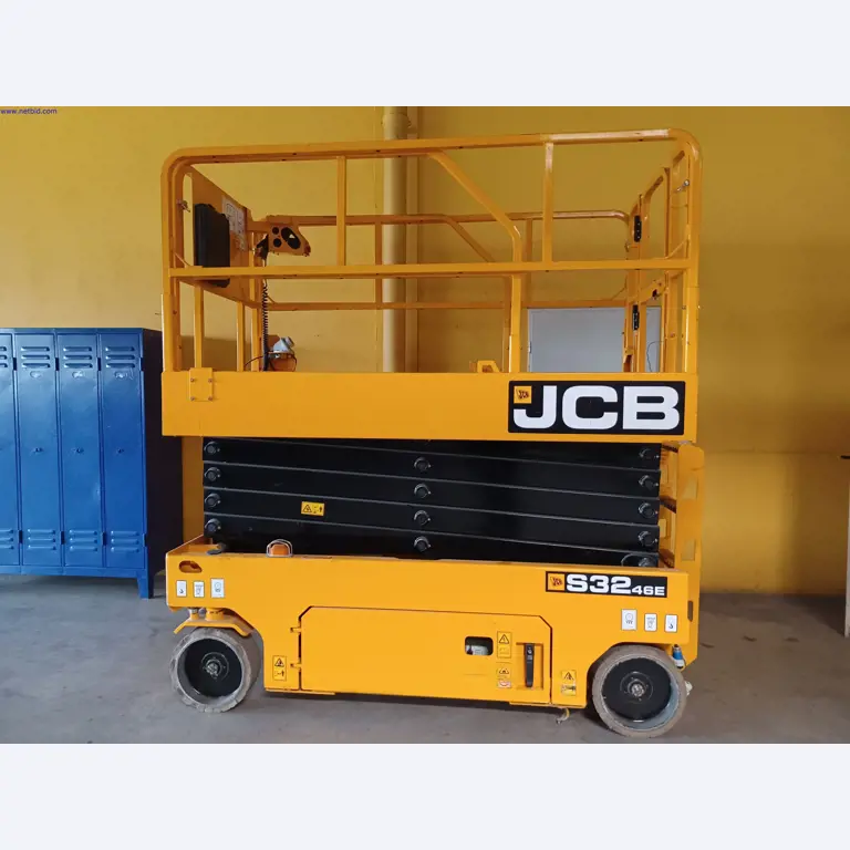 Machines of a lighting manufacturer for metalworking with accessories, continuous painting system, high-bay racking, industrial trucks, vehicles, IT and office equipment-1