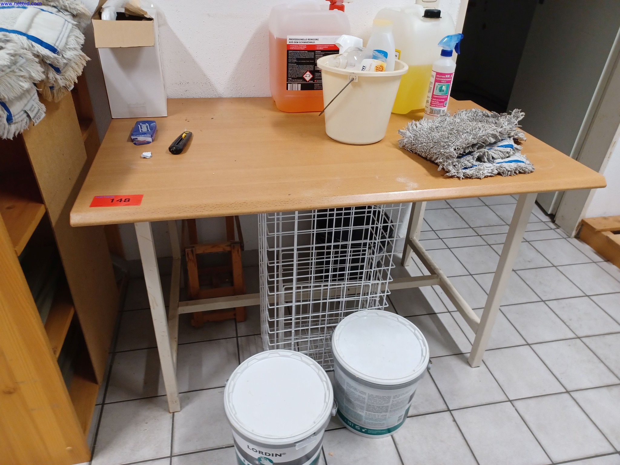 Machines of a lighting manufacturer for metalworking with accessories, continuous painting system, high-bay racking, industrial trucks, vehicles, IT and office equipment-1