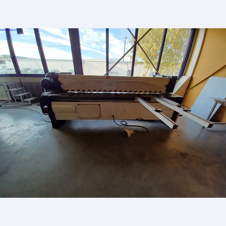 Machines of a lighting manufacturer for metalworking with accessories, continuous painting system, high-bay racking, industrial trucks, vehicles, IT and office equipment-1