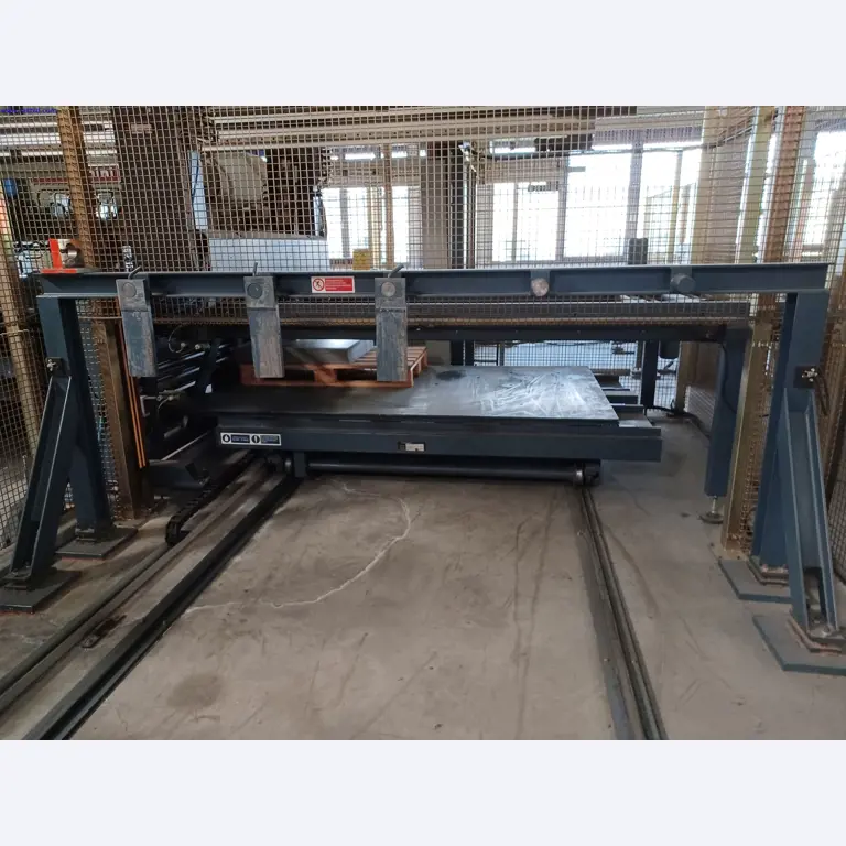 Machines of a lighting manufacturer for metalworking with accessories, continuous painting system, high-bay racking, industrial trucks, vehicles, IT and office equipment-10