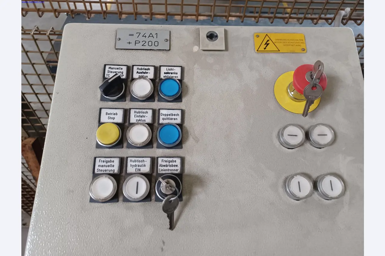 Machines of a lighting manufacturer for metalworking with accessories, continuous painting system, high-bay racking, industrial trucks, vehicles, IT and office equipment-5