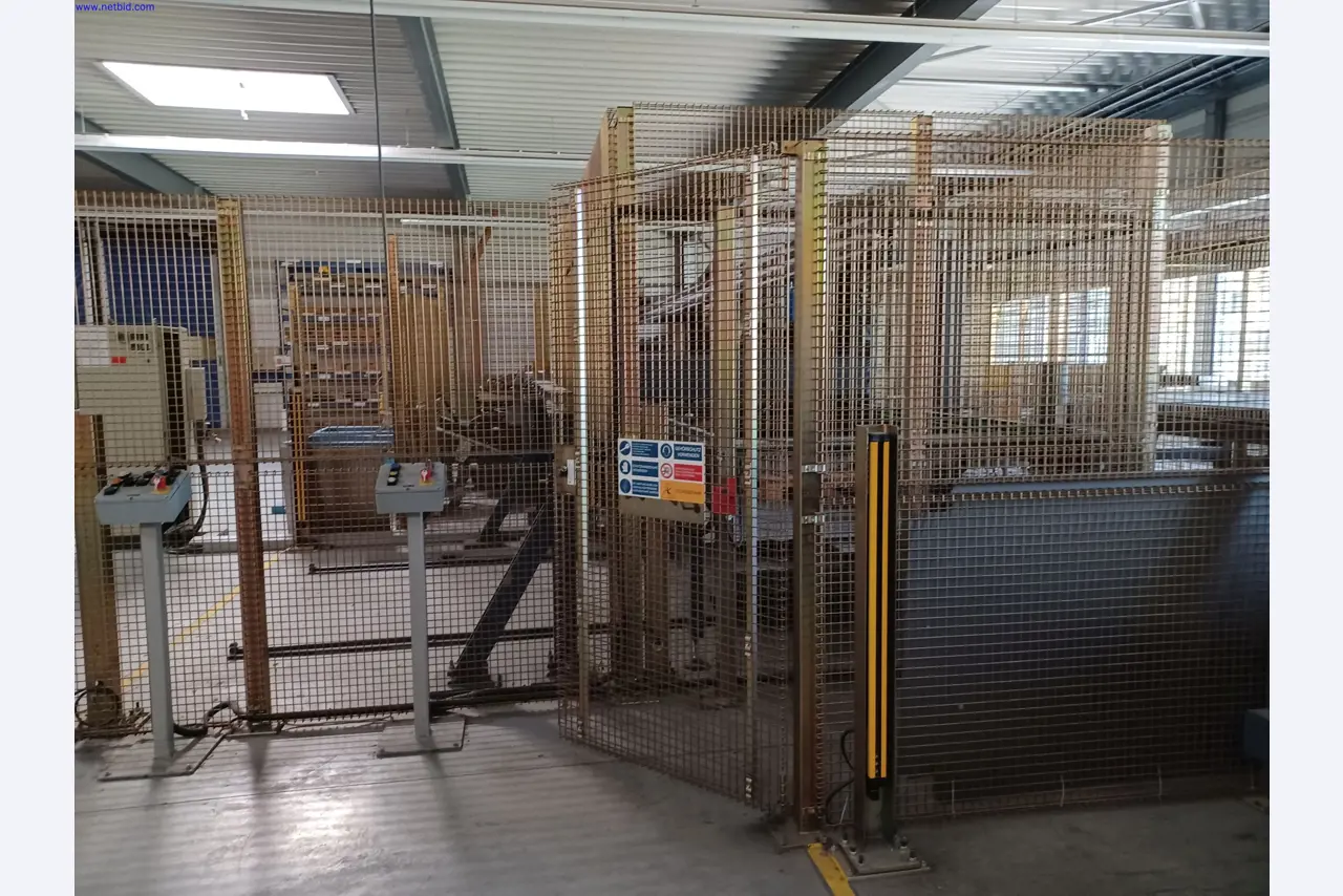 Machines of a lighting manufacturer for metalworking with accessories, continuous painting system, high-bay racking, industrial trucks, vehicles, IT and office equipment-9