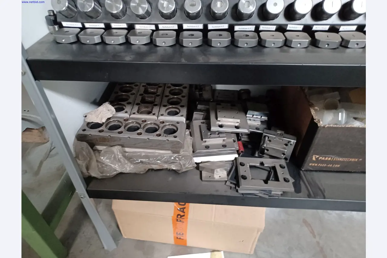 Machines of a lighting manufacturer for metalworking with accessories, continuous painting system, high-bay racking, industrial trucks, vehicles, IT and office equipment-5