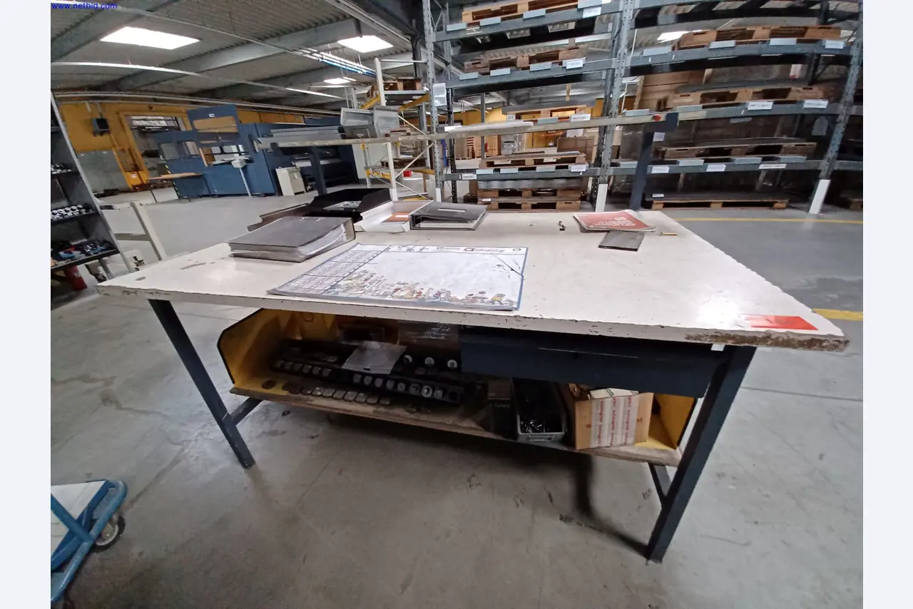 Machines of a lighting manufacturer for metalworking with accessories, continuous painting system, high-bay racking, industrial trucks, vehicles, IT and office equipment-1