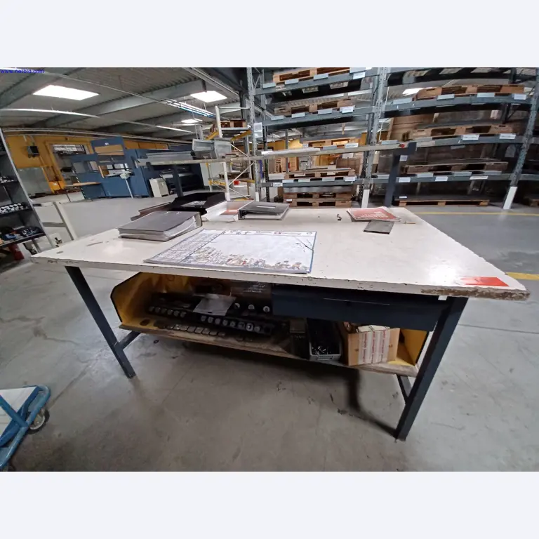 Machines of a lighting manufacturer for metalworking with accessories, continuous painting system, high-bay racking, industrial trucks, vehicles, IT and office equipment-1