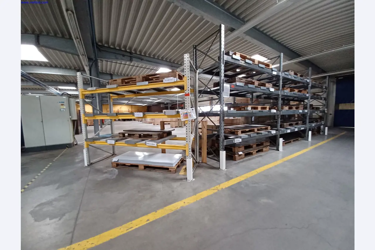 Machines of a lighting manufacturer for metalworking with accessories, continuous painting system, high-bay racking, industrial trucks, vehicles, IT and office equipment-1