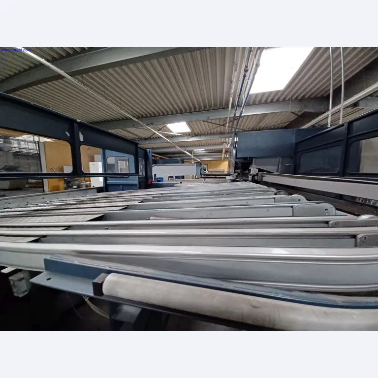 Machines of a lighting manufacturer for metalworking with accessories, continuous painting system, high-bay racking, industrial trucks, vehicles, IT and office equipment-10