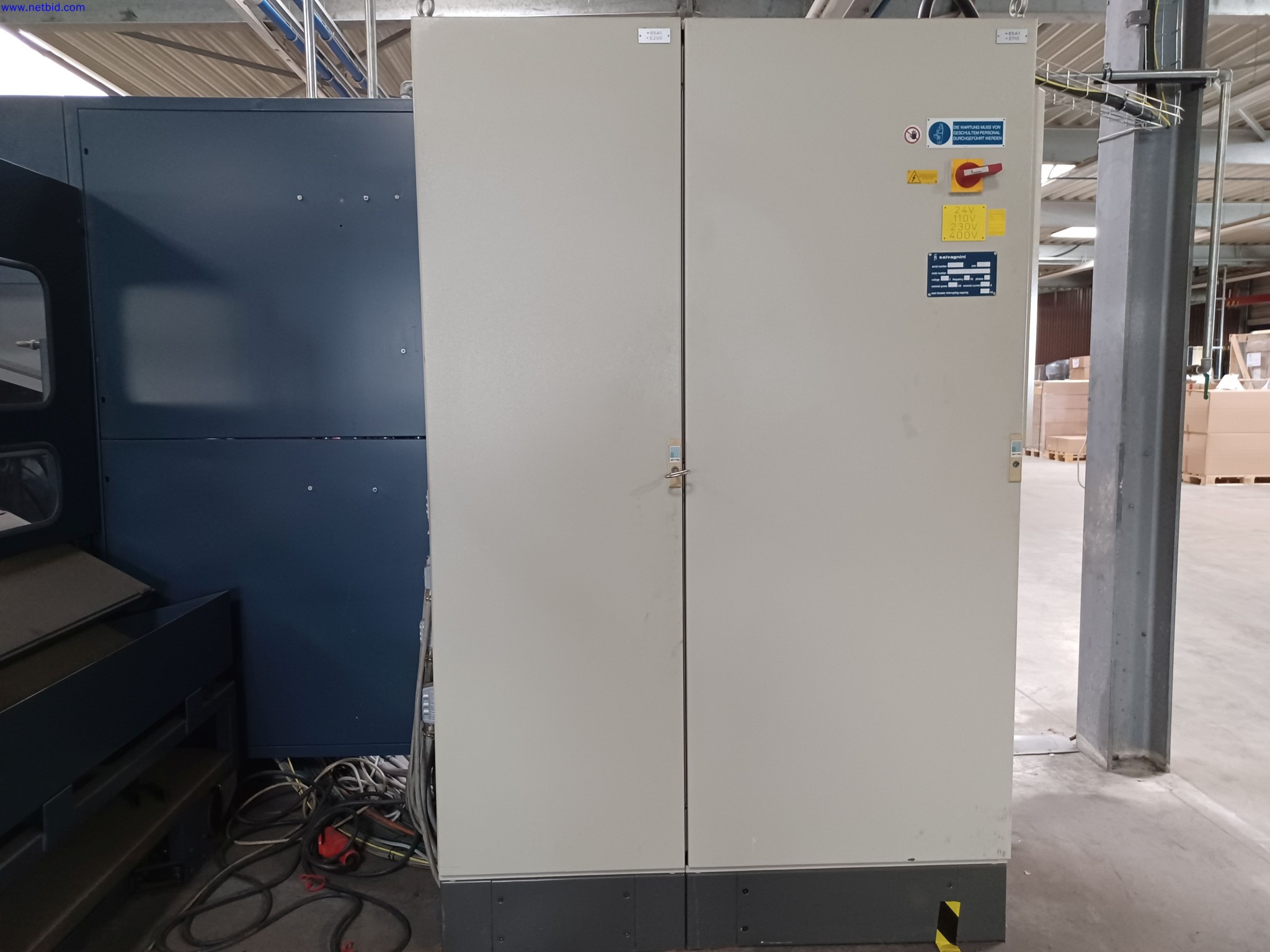 Machines of a lighting manufacturer for metalworking with accessories, continuous painting system, high-bay racking, industrial trucks, vehicles, IT and office equipment-11