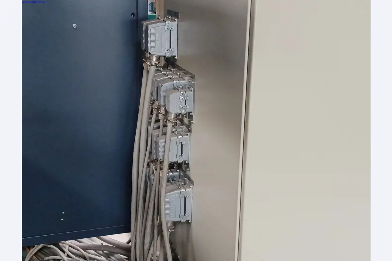 Machines of a lighting manufacturer for metalworking with accessories, continuous painting system, high-bay racking, industrial trucks, vehicles, IT and office equipment-12