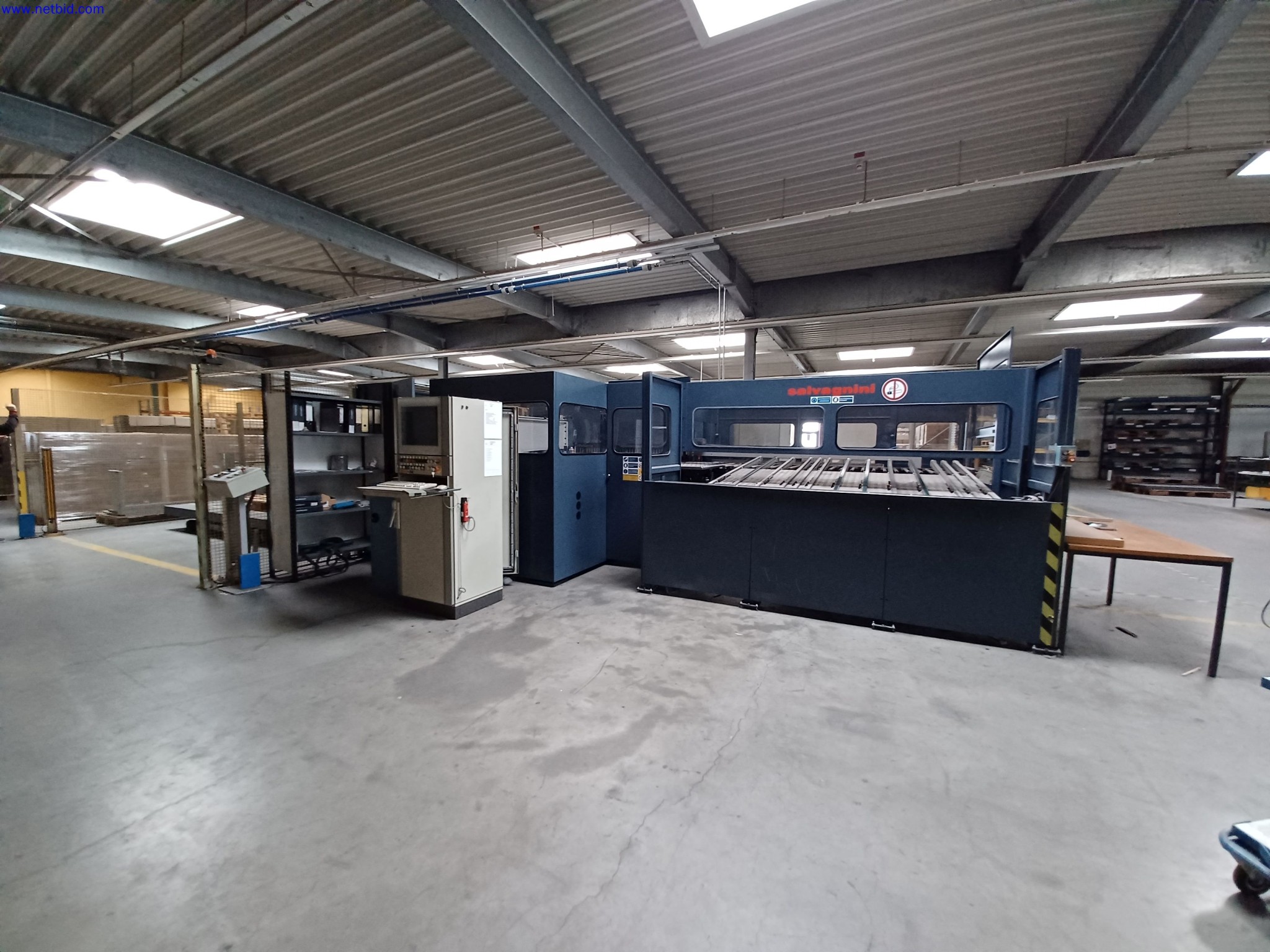 Machines of a lighting manufacturer for metalworking with accessories, continuous painting system, high-bay racking, industrial trucks, vehicles, IT and office equipment-1