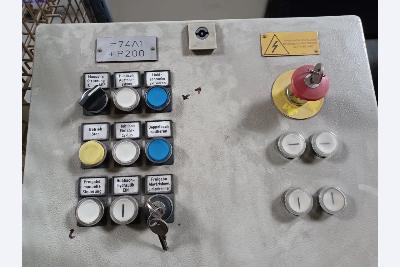 Machines of a lighting manufacturer for metalworking with accessories, continuous painting system, high-bay racking, industrial trucks, vehicles, IT and office equipment-5