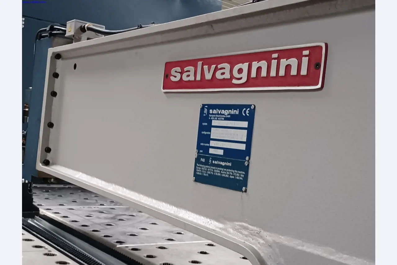 Machines of a lighting manufacturer for metalworking with accessories, continuous painting system, high-bay racking, industrial trucks, vehicles, IT and office equipment-8