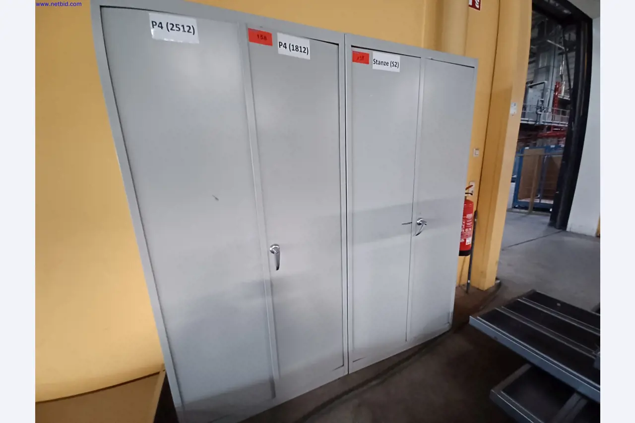 Machines of a lighting manufacturer for metalworking with accessories, continuous painting system, high-bay racking, industrial trucks, vehicles, IT and office equipment-1