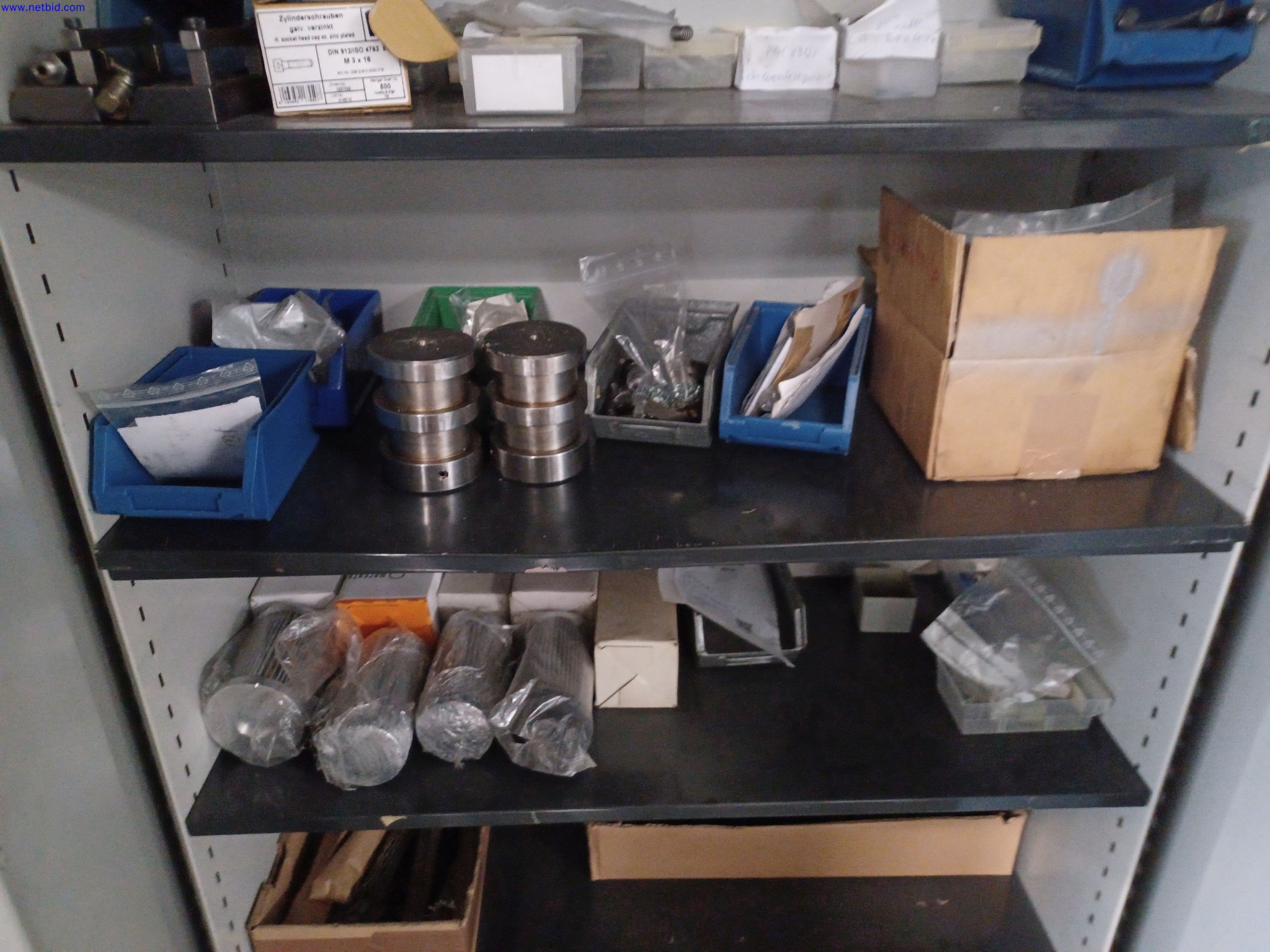 Machines of a lighting manufacturer for metalworking with accessories, continuous painting system, high-bay racking, industrial trucks, vehicles, IT and office equipment-3