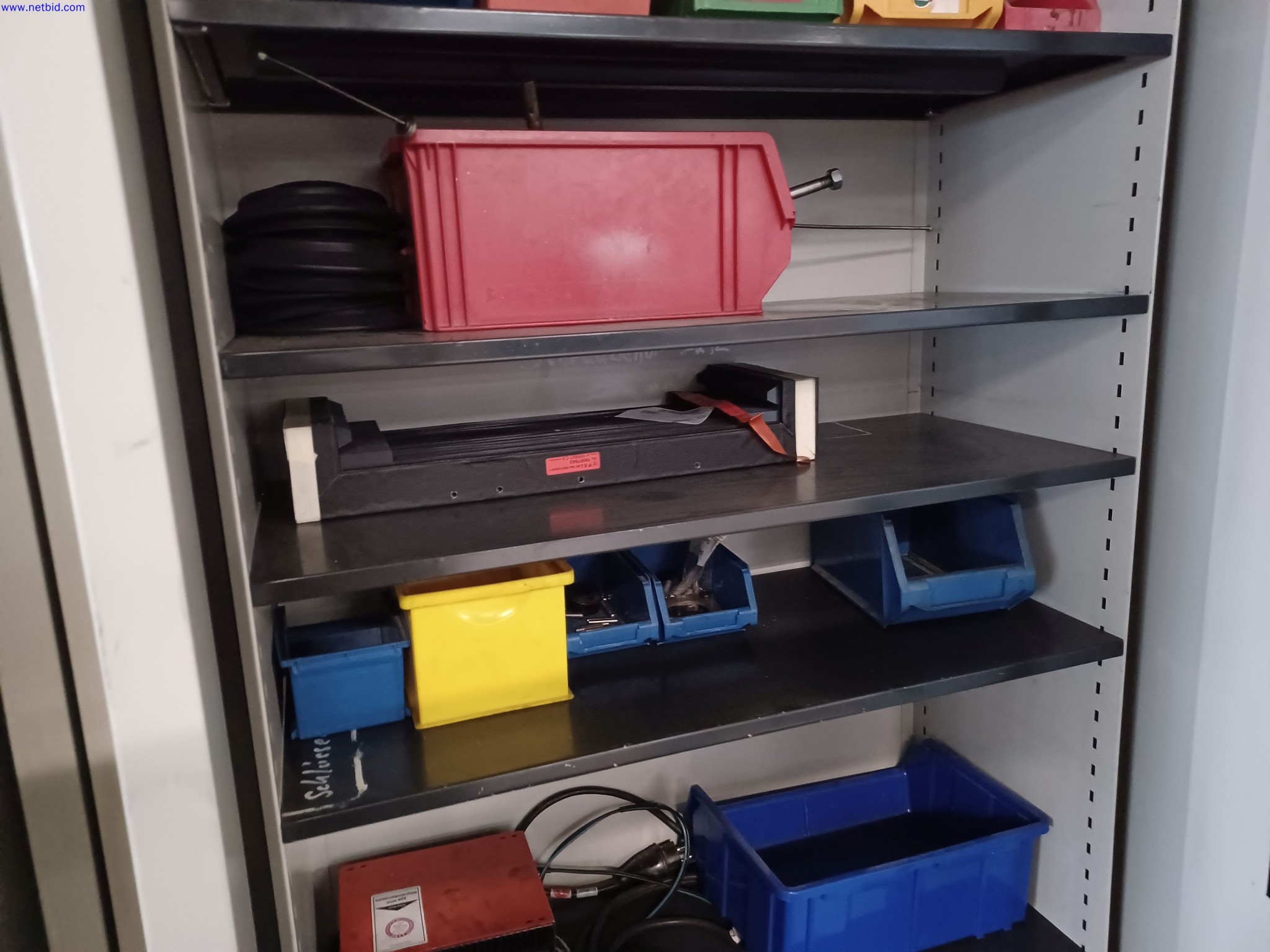 Machines of a lighting manufacturer for metalworking with accessories, continuous painting system, high-bay racking, industrial trucks, vehicles, IT and office equipment-4