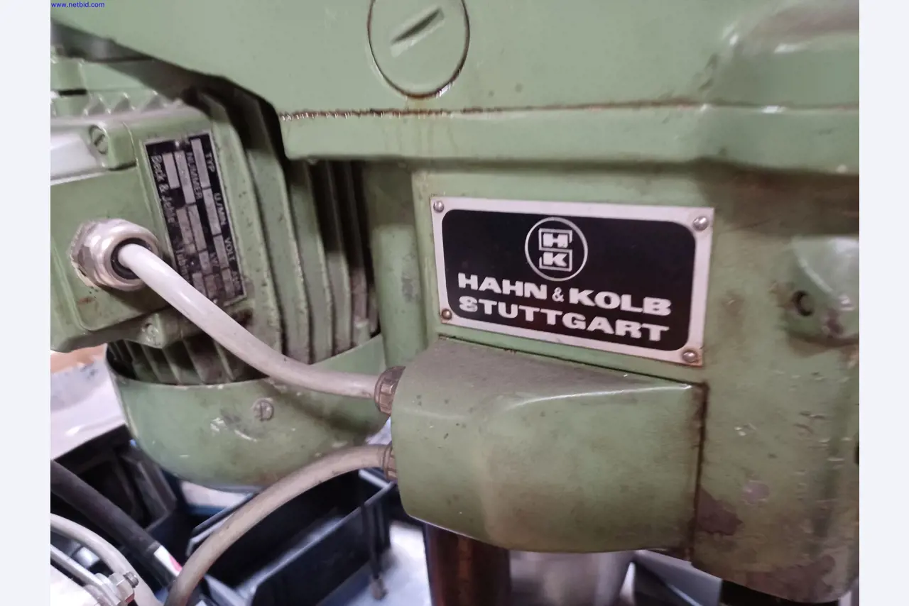 Machines of a lighting manufacturer for metalworking with accessories, continuous painting system, high-bay racking, industrial trucks, vehicles, IT and office equipment-2