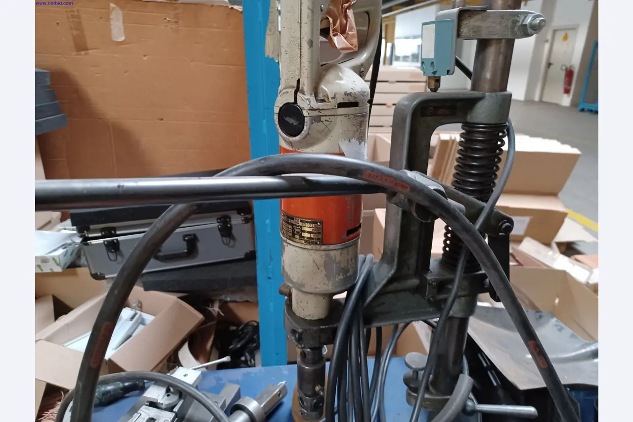 Machines of a lighting manufacturer for metalworking with accessories, continuous painting system, high-bay racking, industrial trucks, vehicles, IT and office equipment-4