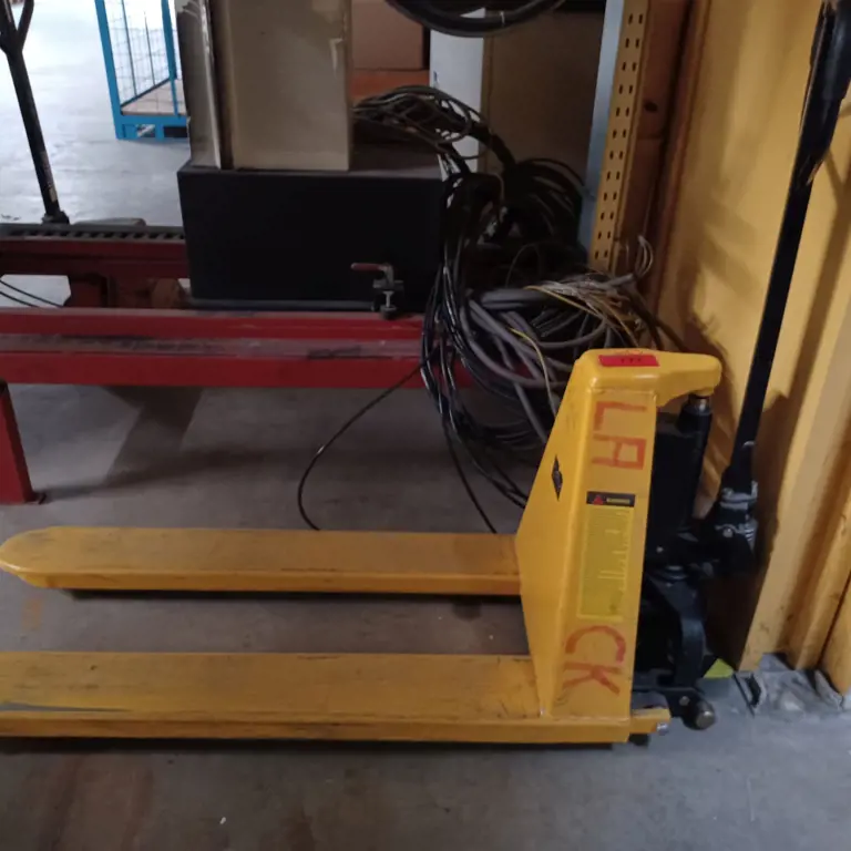 Scissor lift truck Bulto