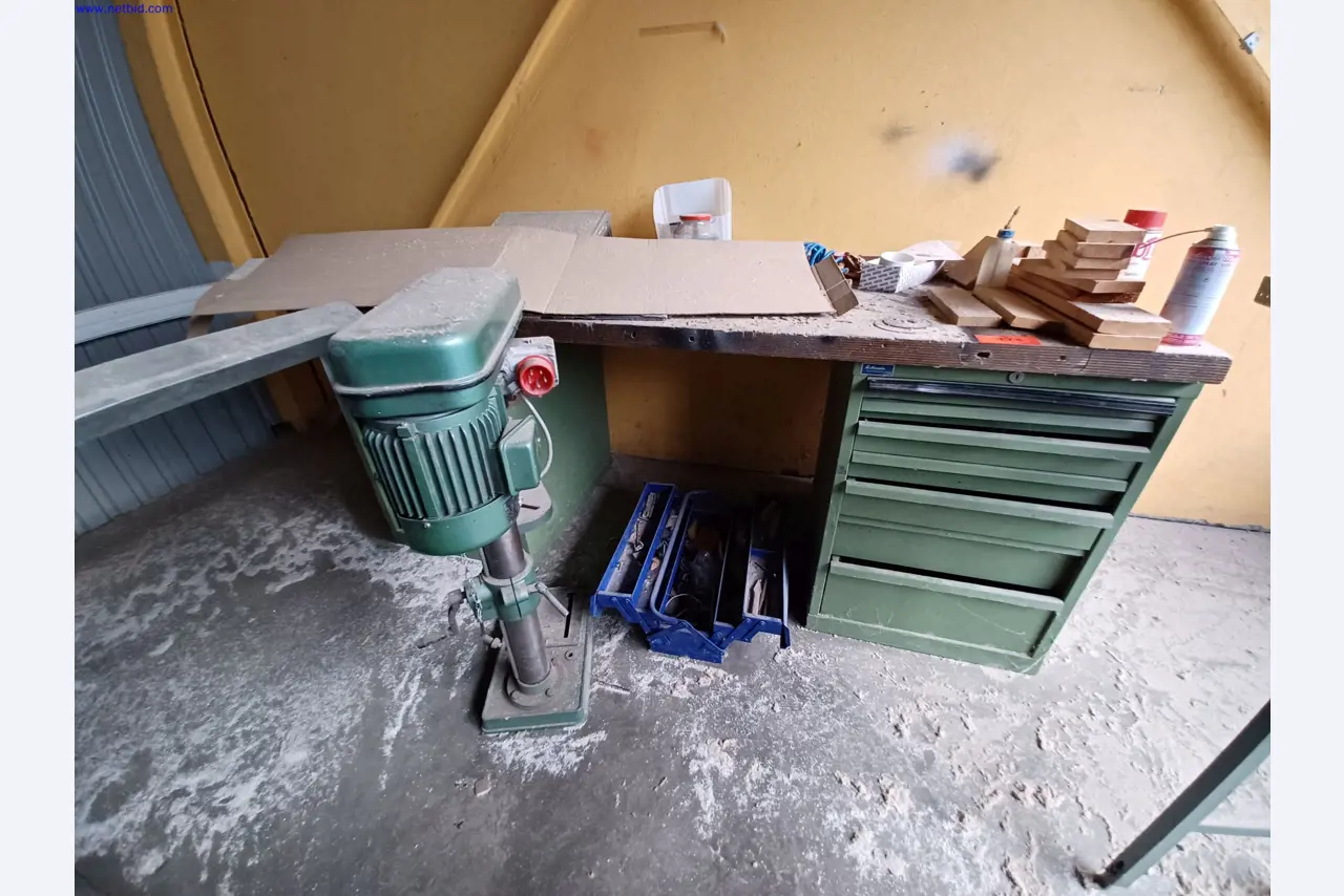 Machines of a lighting manufacturer for metalworking with accessories, continuous painting system, high-bay racking, industrial trucks, vehicles, IT and office equipment-1