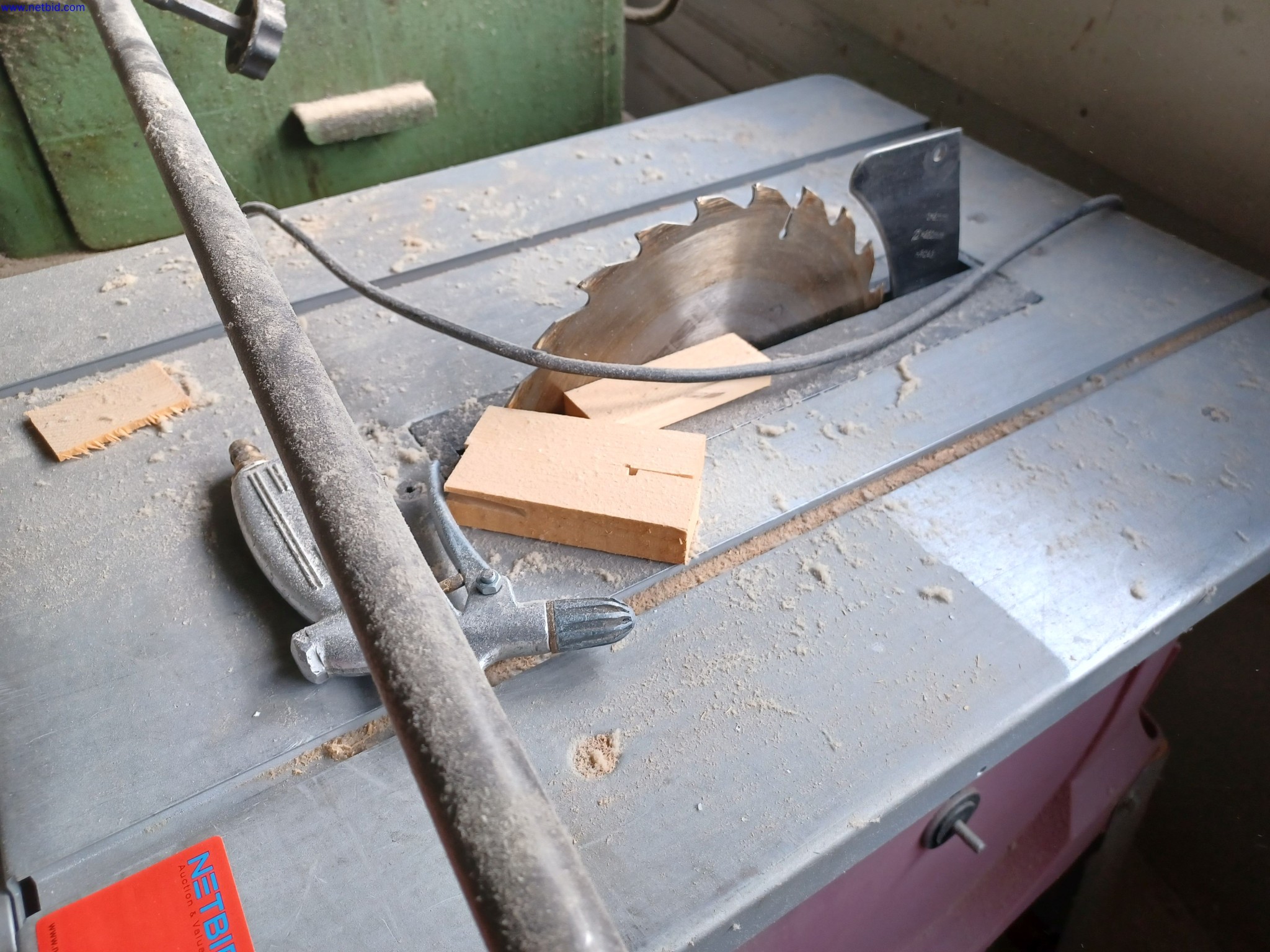 Machines of a lighting manufacturer for metalworking with accessories, continuous painting system, high-bay racking, industrial trucks, vehicles, IT and office equipment-3