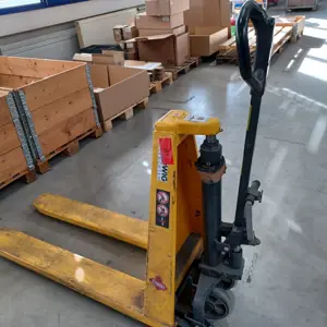 Scissor lift truck Ameise HL10M
