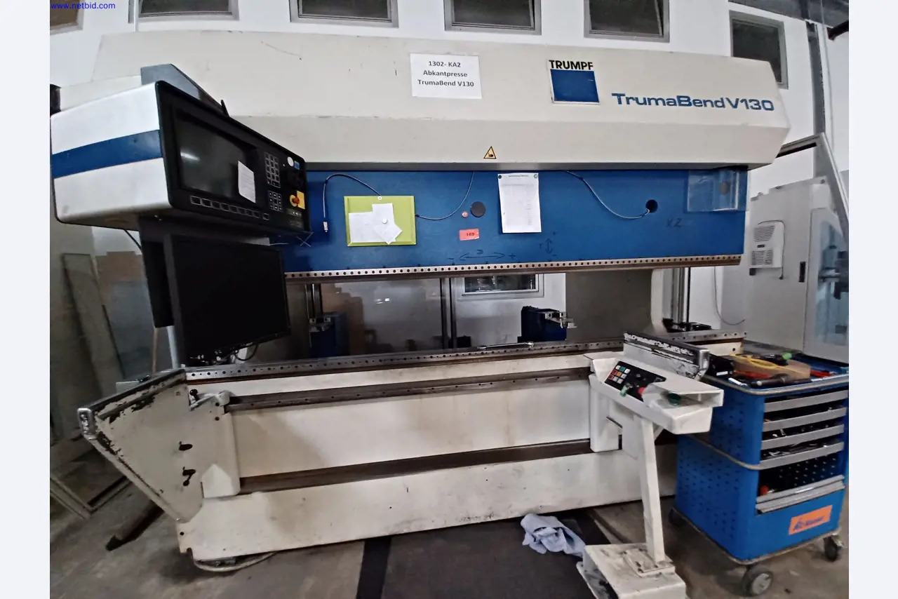 Machines of a lighting manufacturer for metalworking with accessories, continuous painting system, high-bay racking, industrial trucks, vehicles, IT and office equipment-1