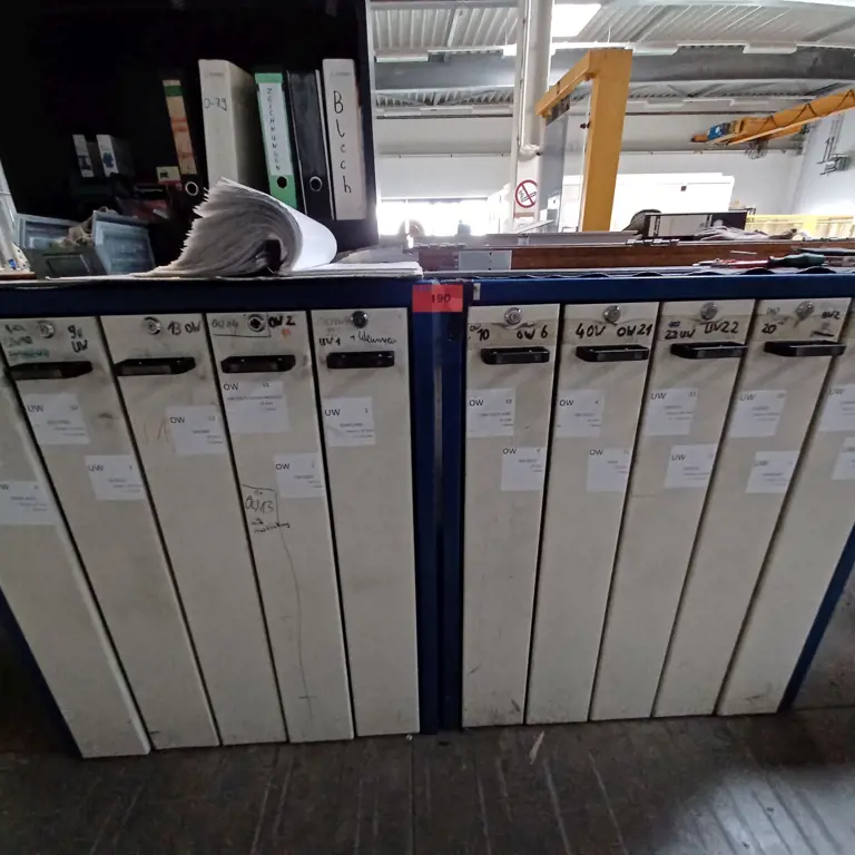2 Tool cabinets Apfel