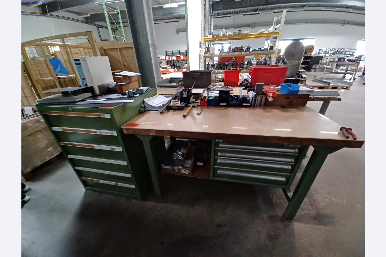 Machines of a lighting manufacturer for metalworking with accessories, continuous painting system, high-bay racking, industrial trucks, vehicles, IT and office equipment-1