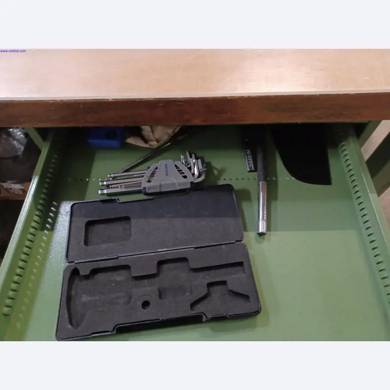 Machines of a lighting manufacturer for metalworking with accessories, continuous painting system, high-bay racking, industrial trucks, vehicles, IT and office equipment-2