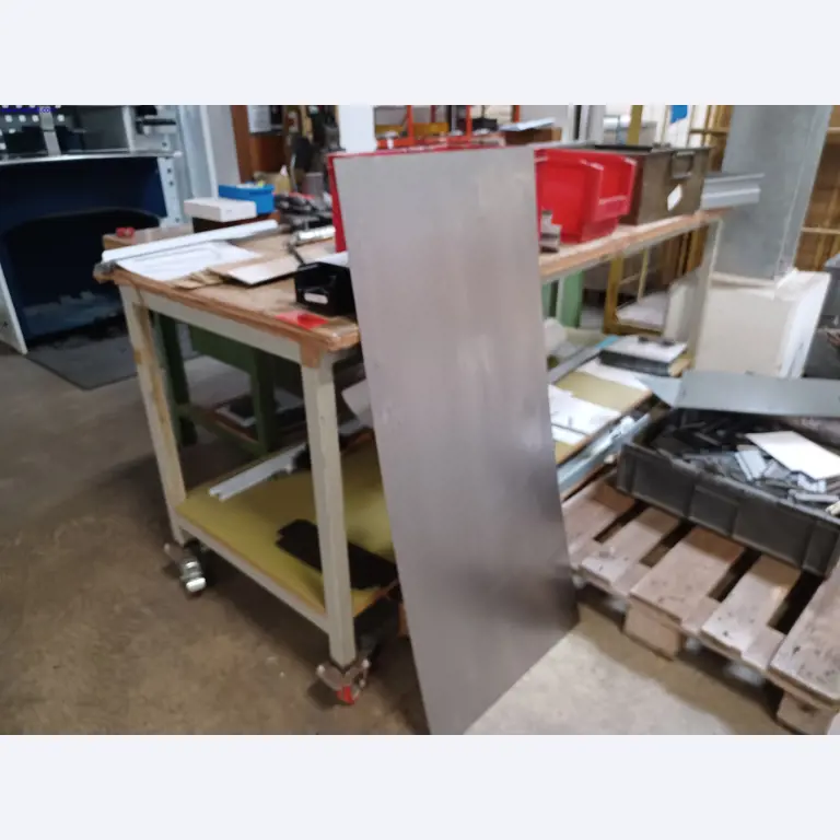 Machines of a lighting manufacturer for metalworking with accessories, continuous painting system, high-bay racking, industrial trucks, vehicles, IT and office equipment-1