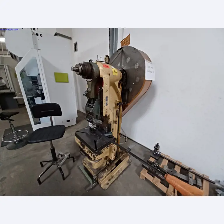 Machines of a lighting manufacturer for metalworking with accessories, continuous painting system, high-bay racking, industrial trucks, vehicles, IT and office equipment-1