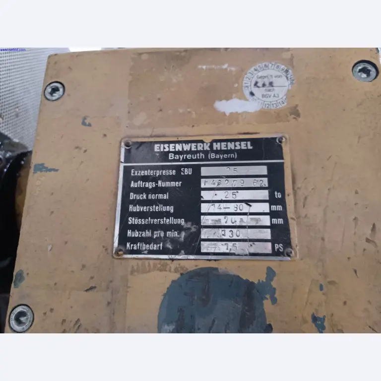 Machines of a lighting manufacturer for metalworking with accessories, continuous painting system, high-bay racking, industrial trucks, vehicles, IT and office equipment-2