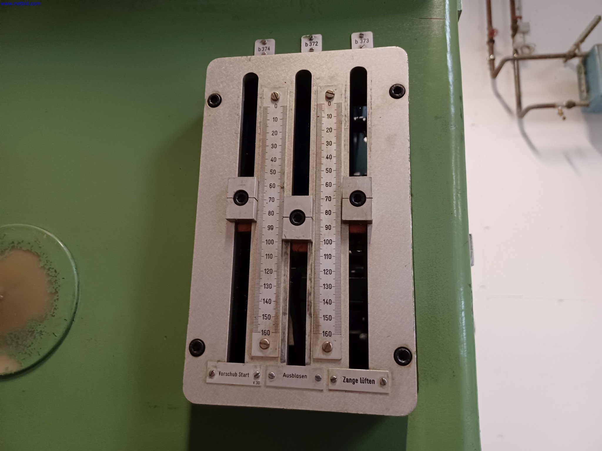 Machines of a lighting manufacturer for metalworking with accessories, continuous painting system, high-bay racking, industrial trucks, vehicles, IT and office equipment-4