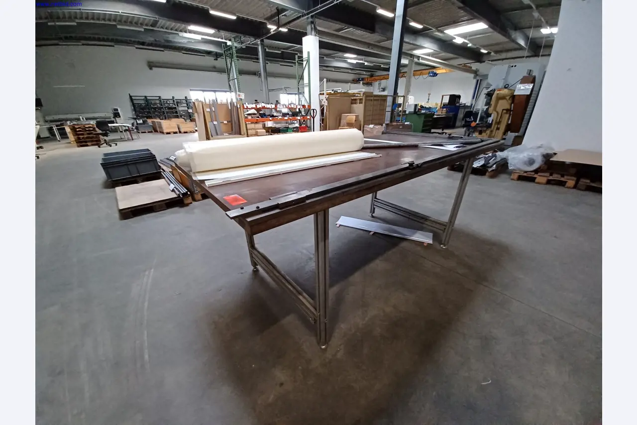 Machines of a lighting manufacturer for metalworking with accessories, continuous painting system, high-bay racking, industrial trucks, vehicles, IT and office equipment-1