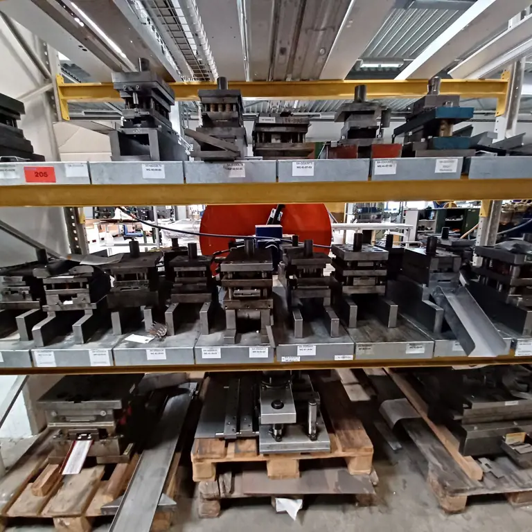 1 Posten Punching tools