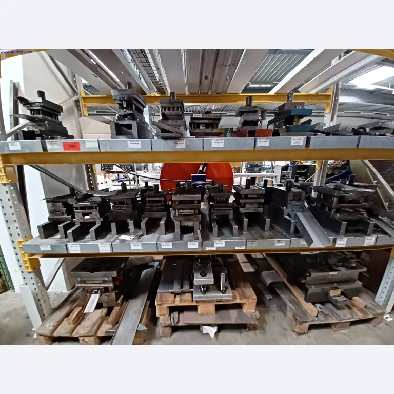 Machines of a lighting manufacturer for metalworking with accessories, continuous painting system, high-bay racking, industrial trucks, vehicles, IT and office equipment-1
